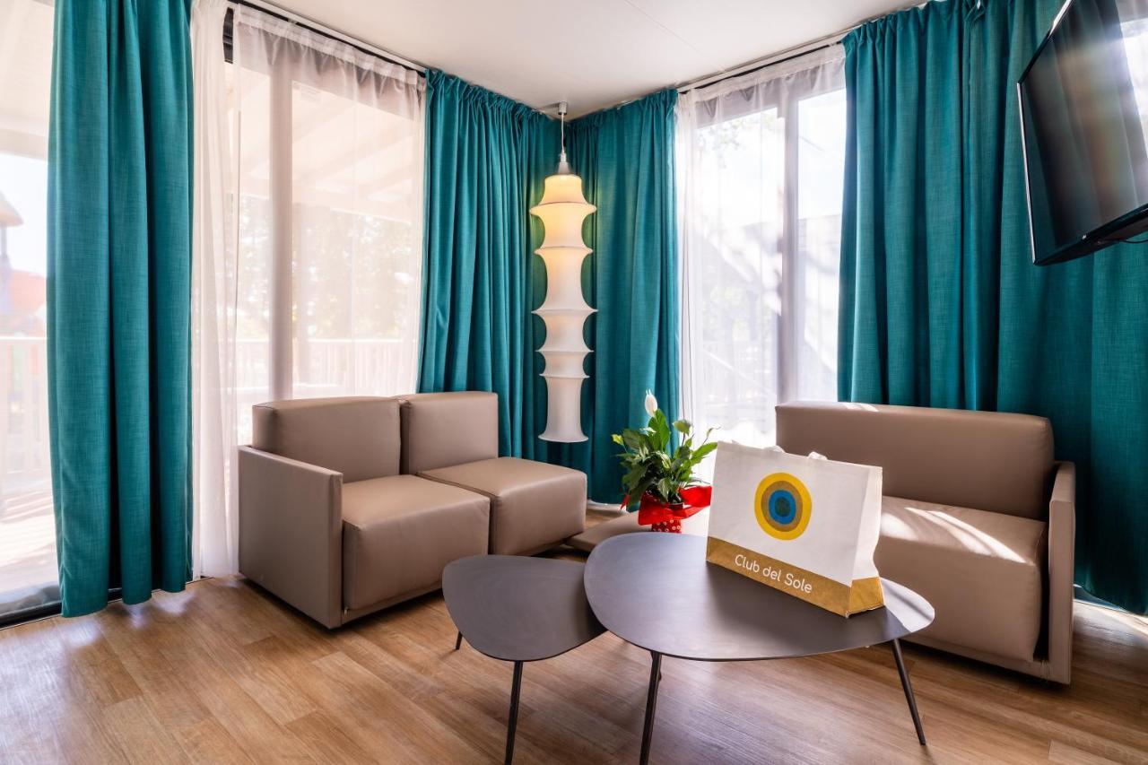 Club Del Sole Romagna Family Resort Ричоне Екстериор снимка