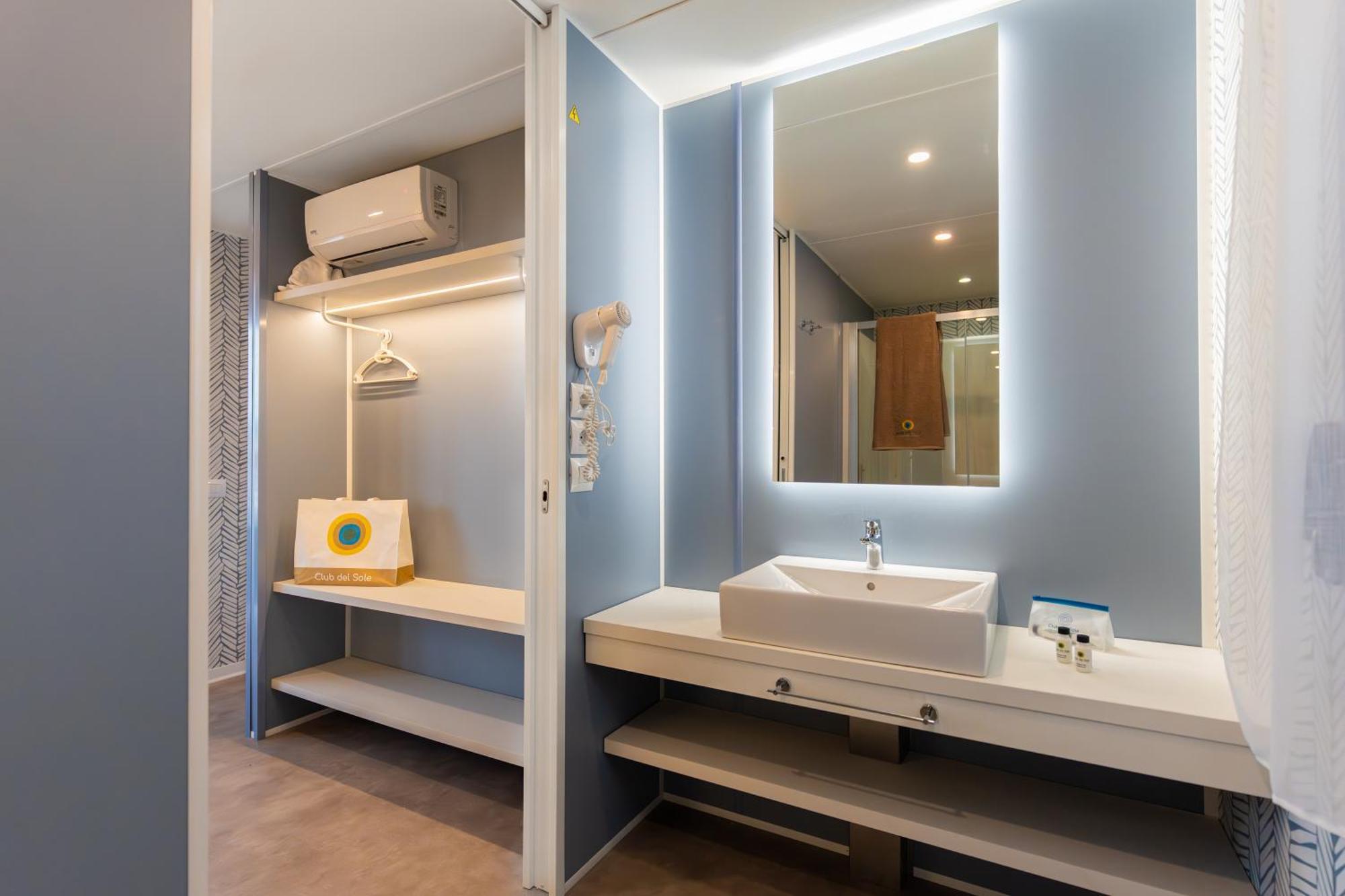 Club Del Sole Romagna Family Resort Ричоне Екстериор снимка